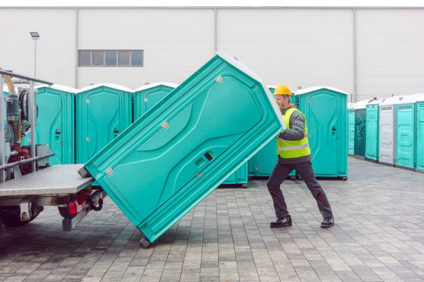 Best Porta potty delivery and setup  in Woodsi East, DE